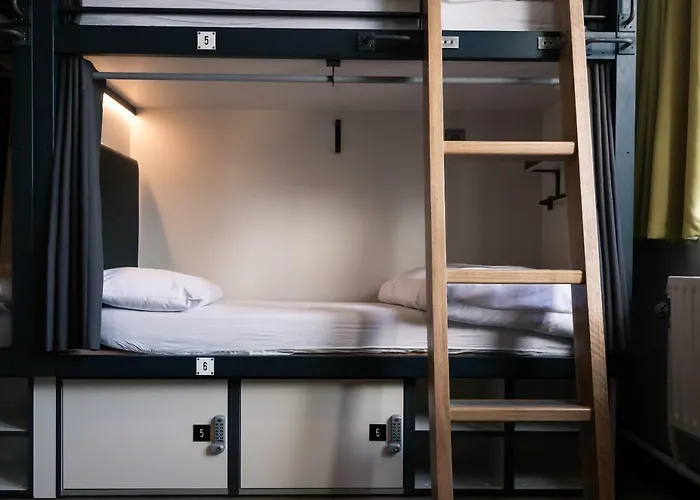 Latroupe Jacobs Hostel