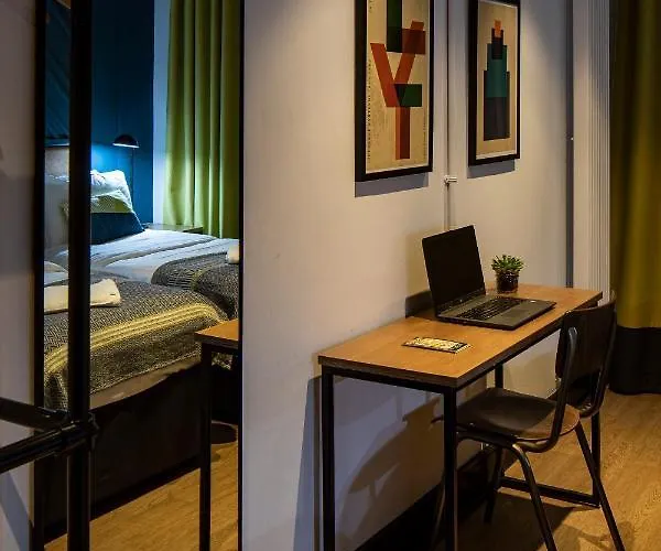 Latroupe Jacobs Hostel