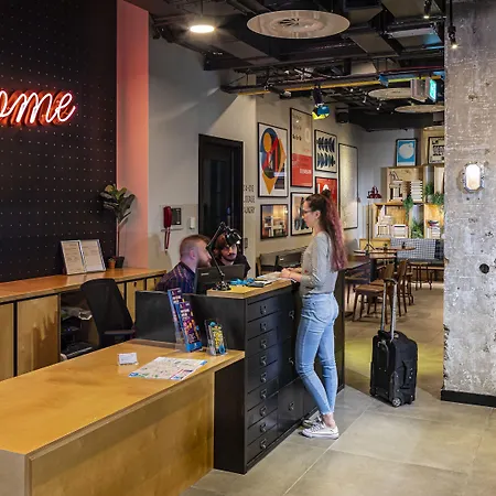 旅馆 Latroupe Jacobs *