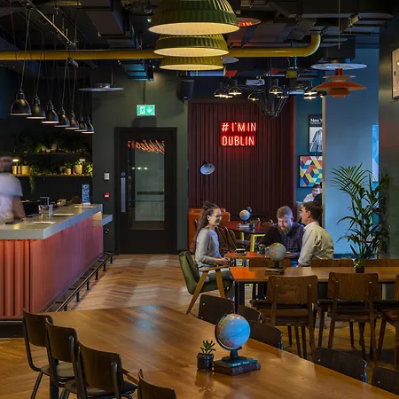 Latroupe Jacobs ホステル