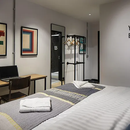 Latroupe Jacobs Hostel