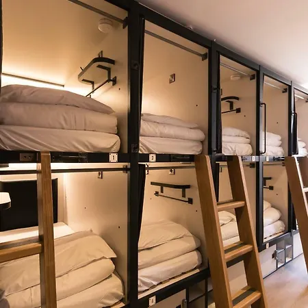 Latroupe Jacobs Hostal Dublín