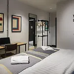 Latroupe Jacobs Hostel