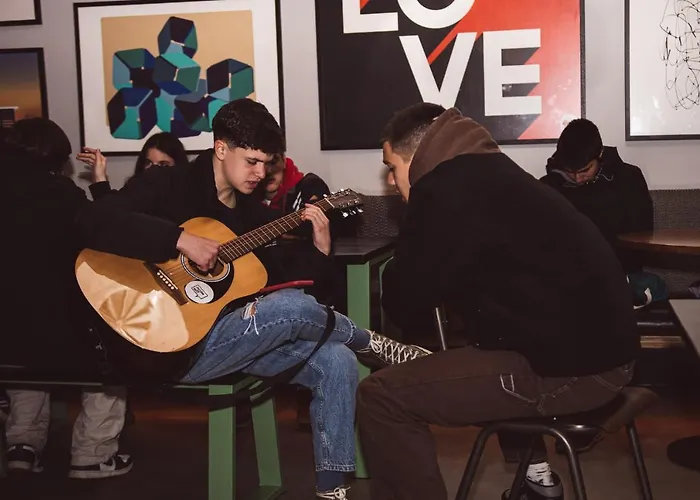 Хостел Latroupe Jacobs