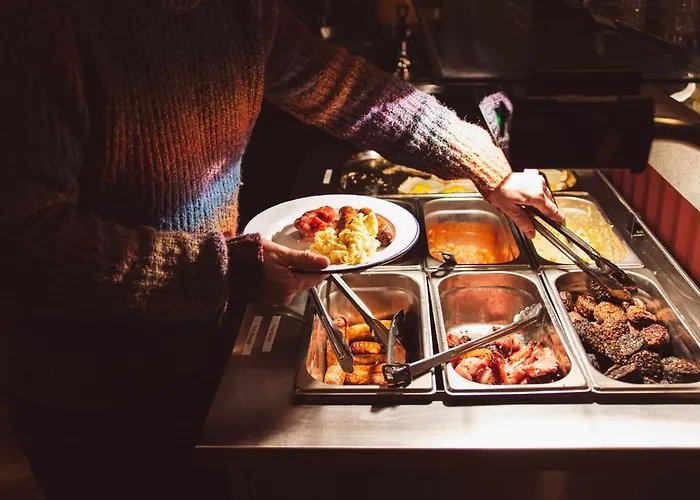 Latroupe Jacobs Хостел