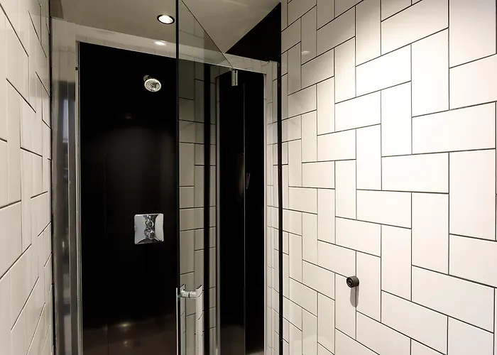 Latroupe Jacobs Хостел