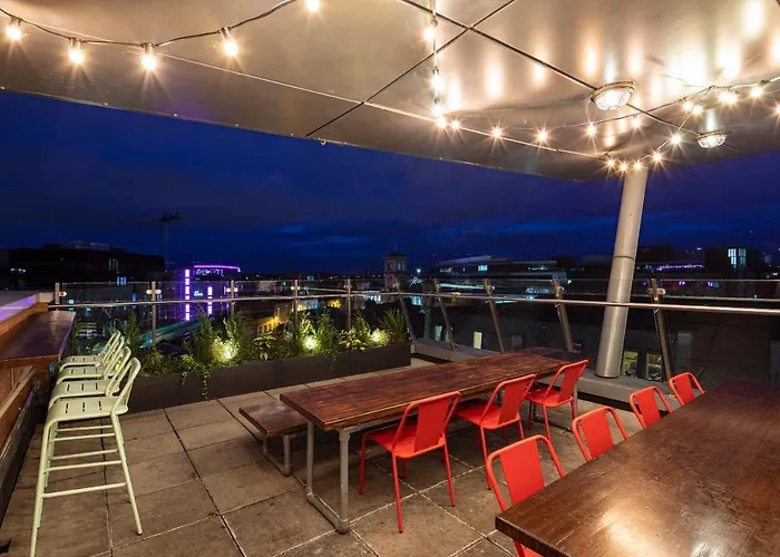 Latroupe Jacobs Хостел *